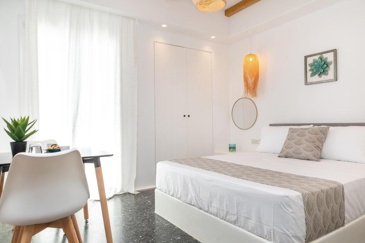 Naxos Downtown Apartments & Suites Naxos City Экстерьер фото